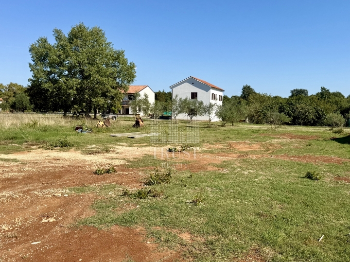 Istra, Raponji – građevinsko zemljište 845 m² za vilu