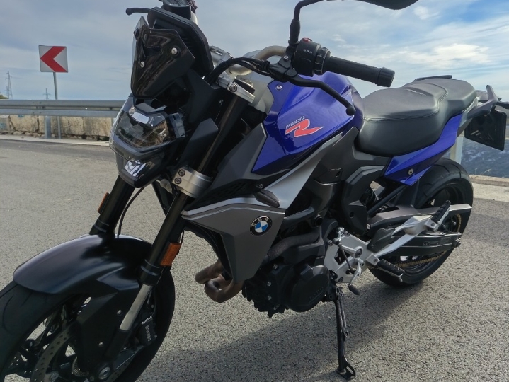 BMW F900R
