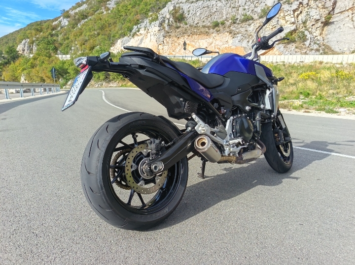 BMW F900R