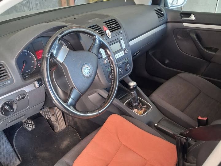 VW Golf 5 1.6 benzin
