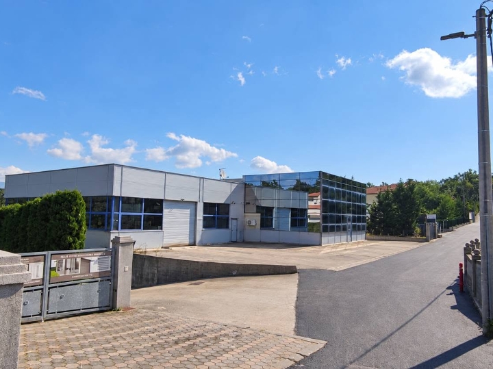 Kastav, Žegoti, poslovno-skladišni prostor 460 m2, najam