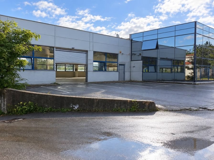 Kastav, Žegoti, poslovno-skladišni prostor 460 m2, najam