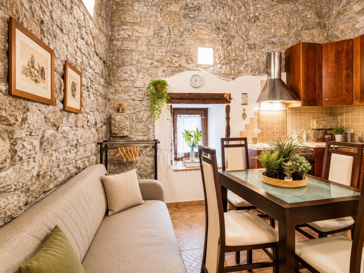 Matulji, Jušići - stan uređen kao odvojene 2 stambene jedinice