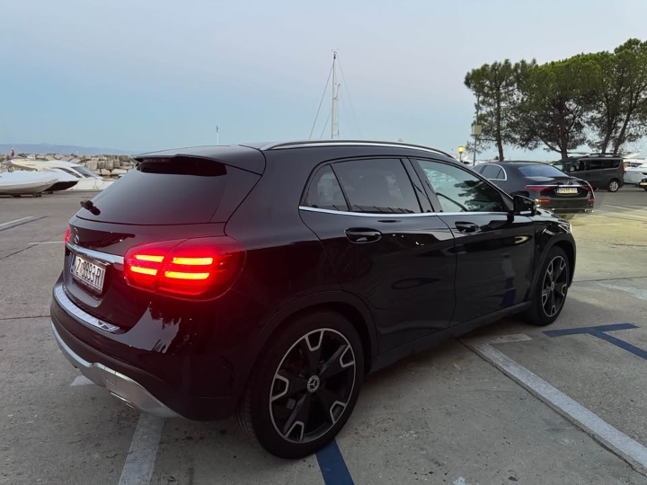 Mercedes-Benz GLA 220d 4Matic