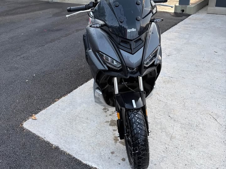 Aprilia SR GT 200