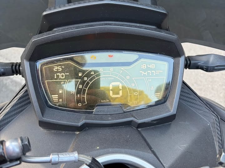 Aprilia SR GT 200