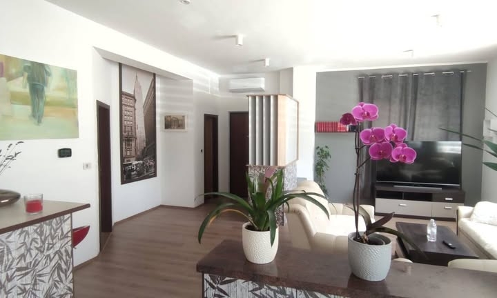 Pula, Gregovica – dvosobni stan s DB, 100 m2, dugoročni najam