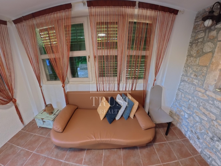 Istra, autentična istarska kuća s bazenom, 150 m²