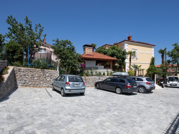 Opatija - Ika garsonijera 250 m od faxa