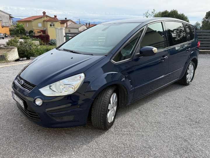 Ford S Max automatic, samo 140.000 km, 2014.god., dizel 140KS