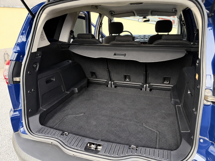 Ford S Max automatic, samo 140.000 km, 2014.god., dizel 140KS