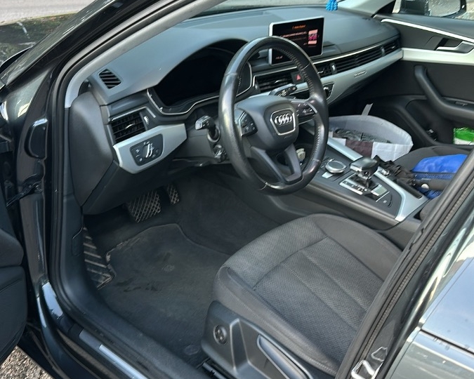 Audi A4 2.0 TDI quattro S tronic, 140 kW