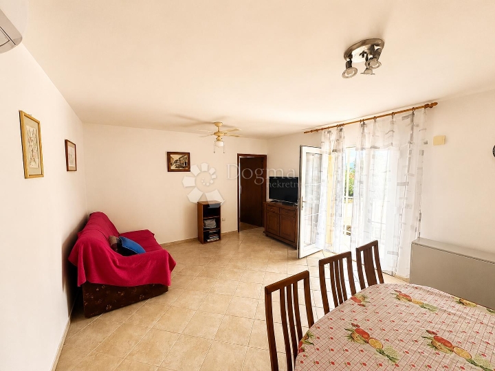 Omišalj – rijetka prilika, kuća na parceli od 850 m²
