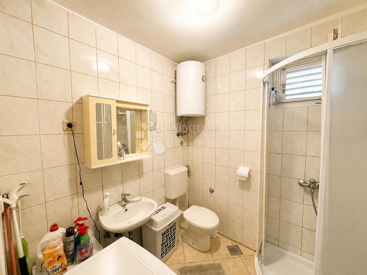 Omišalj – rijetka prilika, kuća na parceli od 850 m²