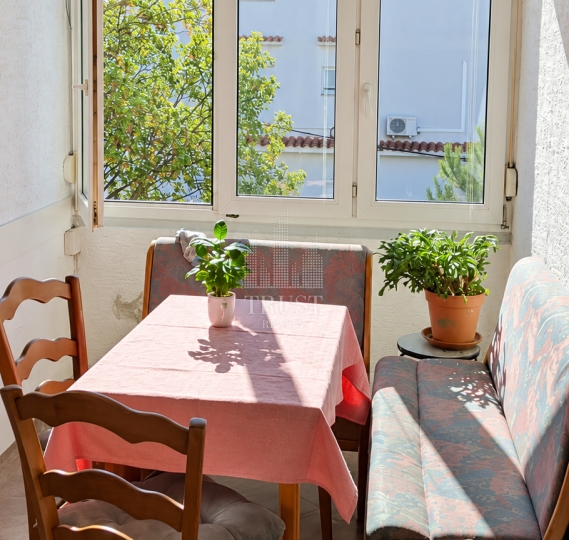 Crikvenica - trosoban stan na izuzetnoj lokaciji!