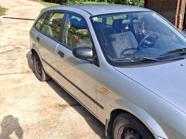 Mazda 323f, 1.5, 2001. god., reg. 08/2027., 1.150 €