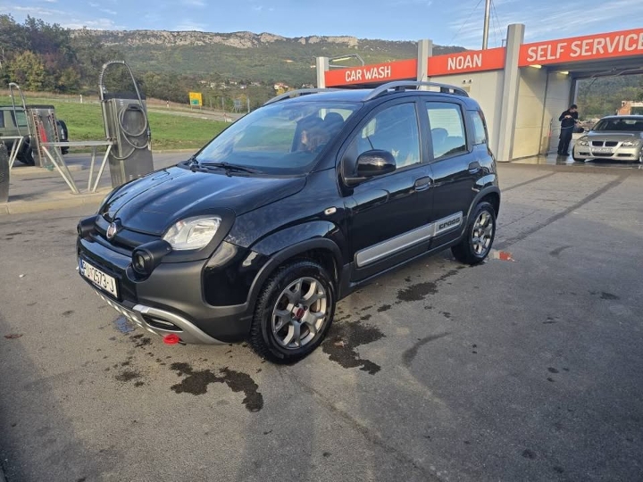Fiat Panda Cross 1.3 MJTD 4x4, 2015. god.