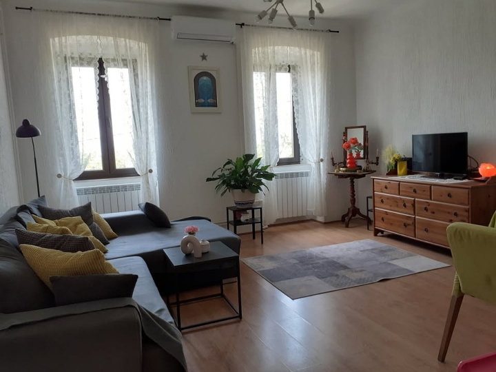 Rijeka, Kozala – dvosoban stan 65 m2, terasa, pogled na more