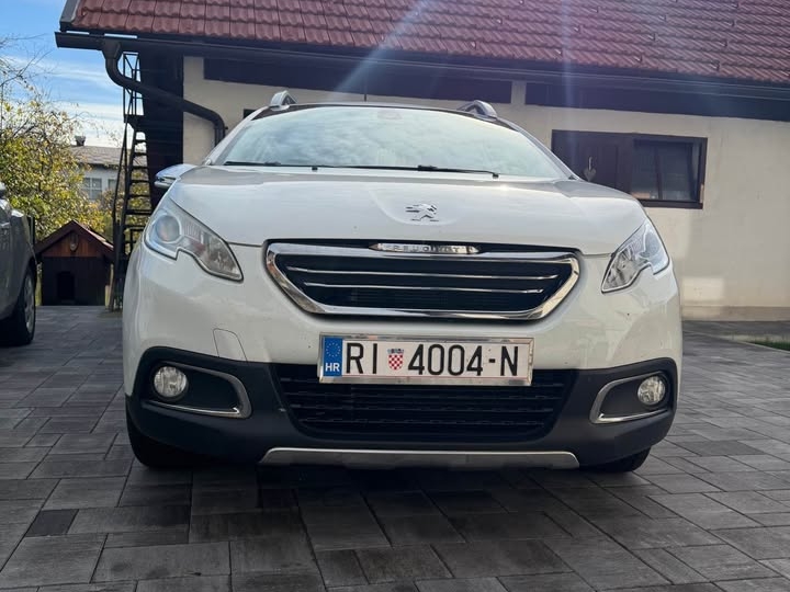 Peugeot 2008, 2015. god.