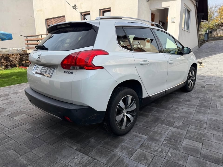 Peugeot 2008, 2015. god.