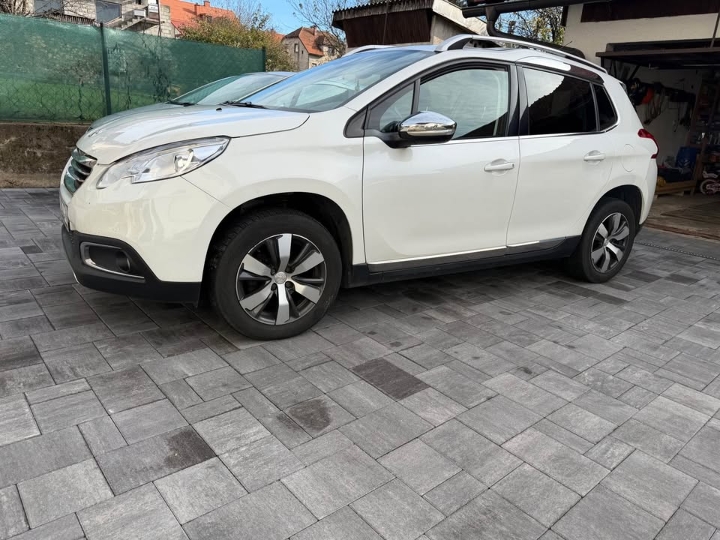 Peugeot 2008, 2015. god.