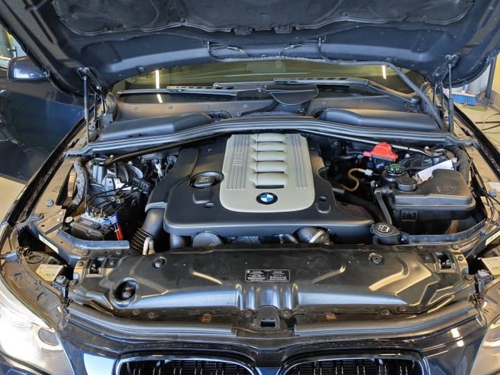 BMW 525d E61 facelift, 2007. god., M paket