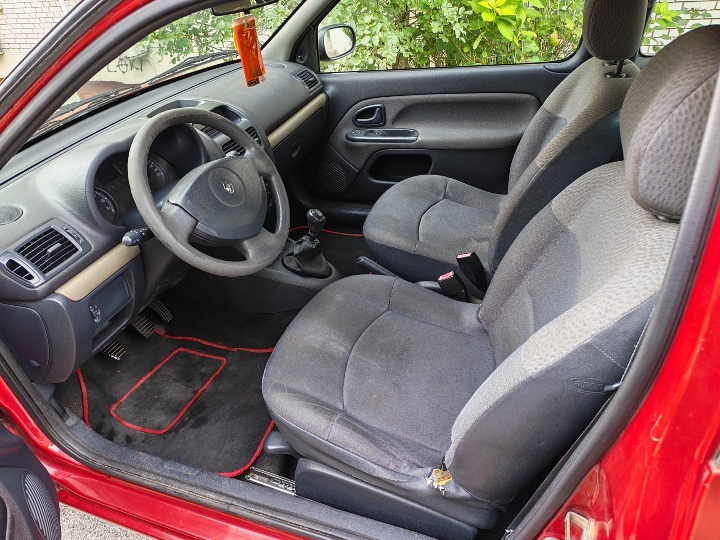 Renault Clio 1.2 8V
