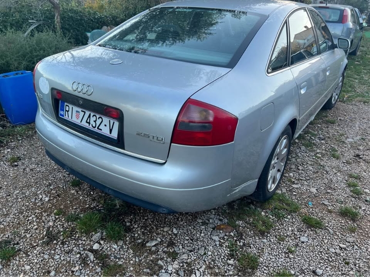 Audi A6 2.5 TDI quattro