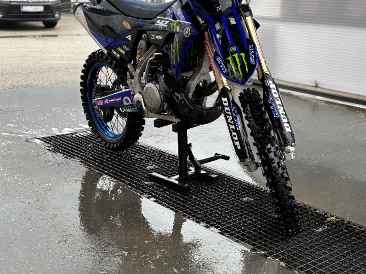 Yamaha YZ 250, 2023. god.