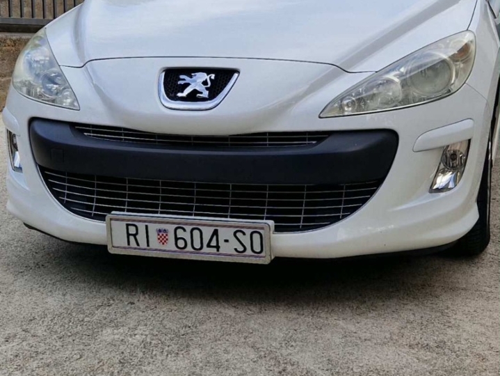Peugeot 308 1.6 HDi (2011.) - 194.250 km, veliki servis