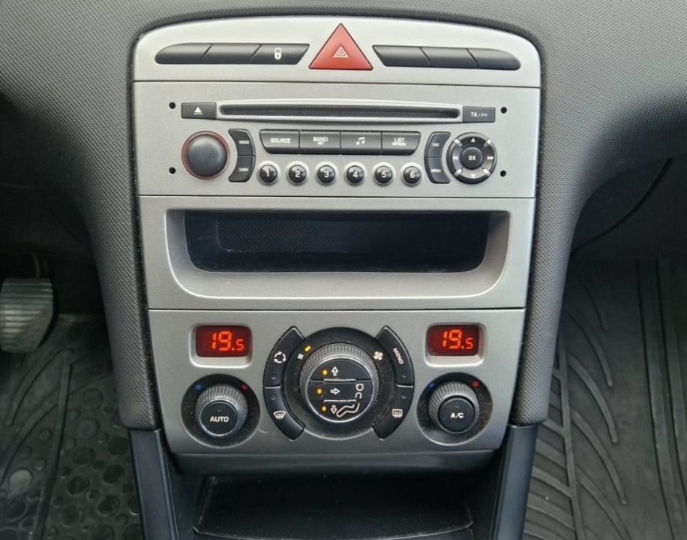 Peugeot 308 1.6 HDi (2011.) - 194.250 km, veliki servis