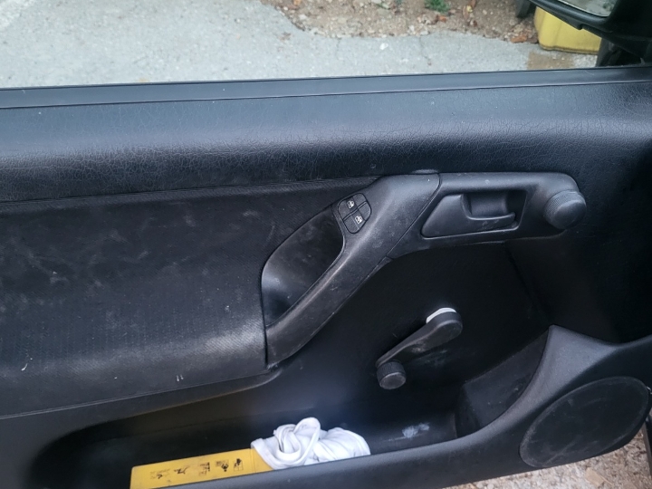 VW Golf 1.6 benzin