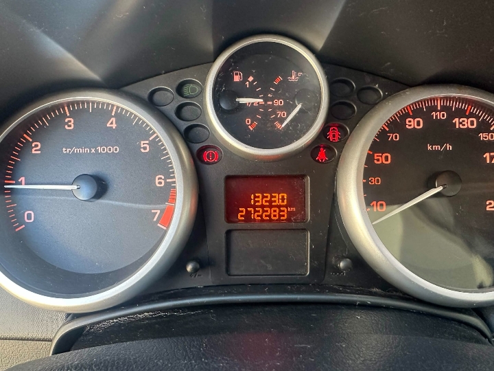Peugeot 207 1.4 benzin, hitno