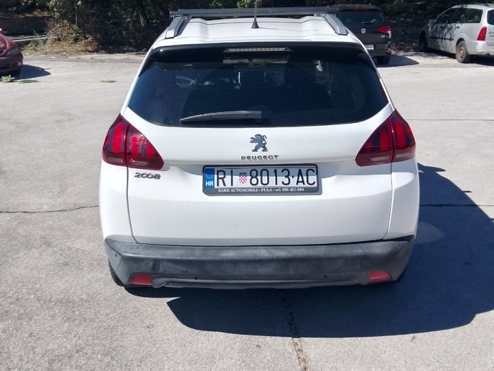 Peugeot 2008 Allure 1.6 HDi, 2016. god., 193.500 km, reg. do 04./2027.