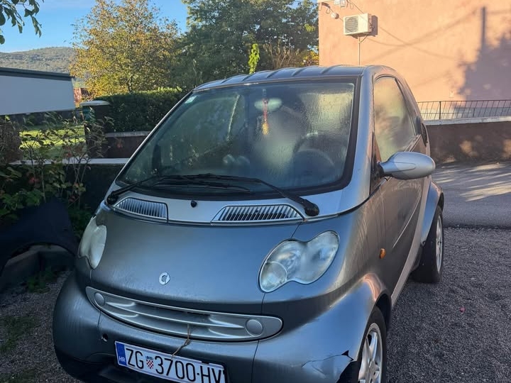 Smart ForTwo 450 benzin, 2004. god.