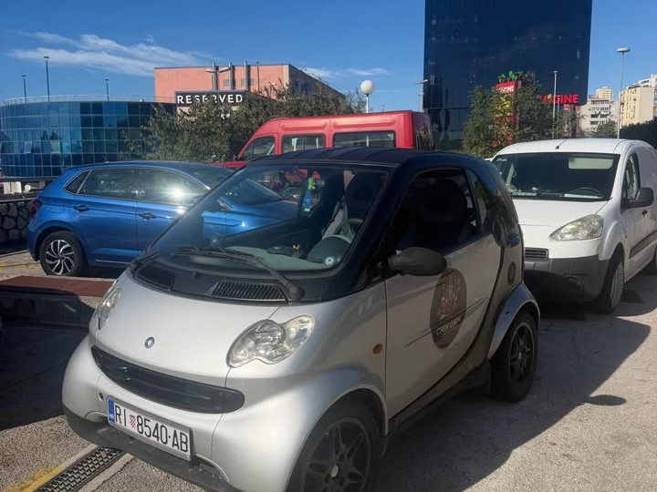 Smart ForTwo 800 cdi, 2003. god., reg. do 10./2027.