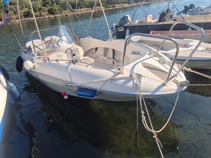 Quicksilver 505 Commander