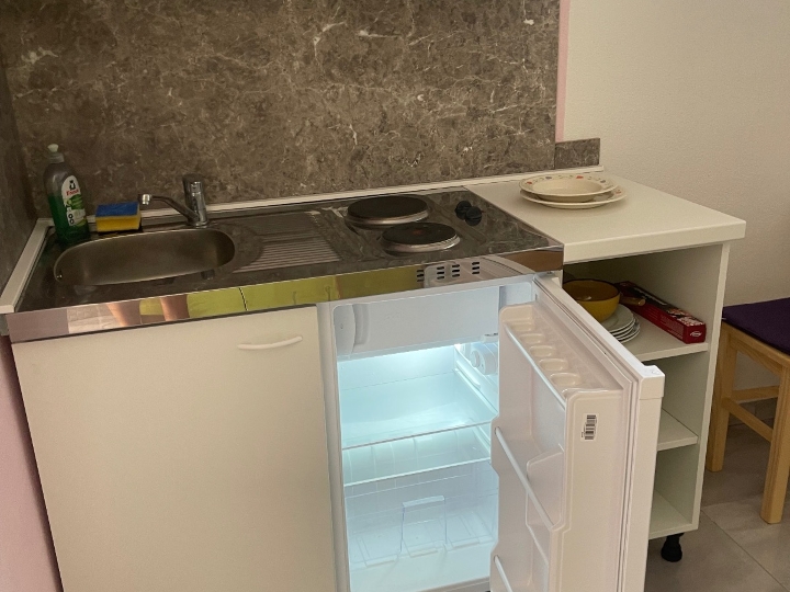 Lovran (800 m od centra) - dugoročno: studio stan 25 m² s terasom