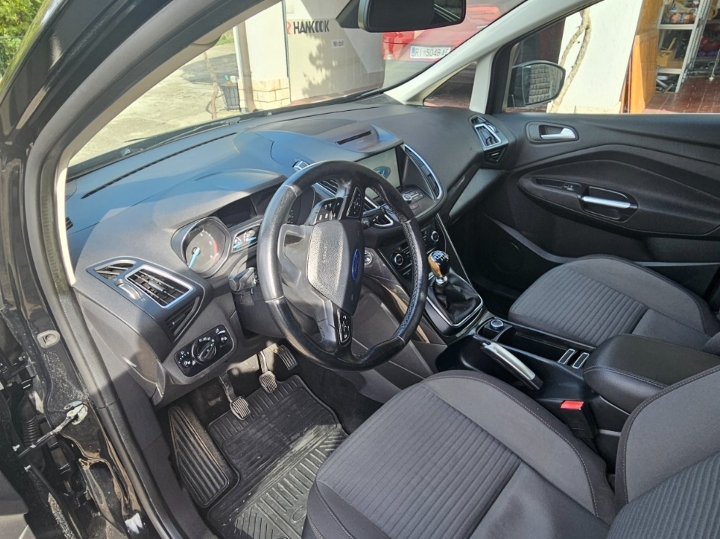 Ford C Max Titanium 2016.god prodajem
