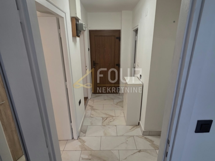 Rijeka, Donja Vežica, 54m2, 2S+DB, uređen stan s lođom!