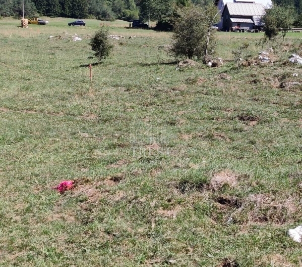 Mrkopalj - građevinsko i poljoprivredno zemljište