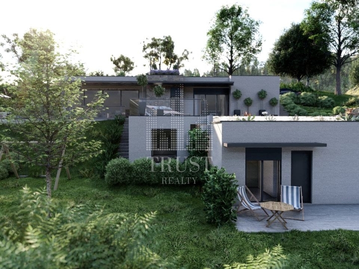 Lovran - građevinsko zemljište 1004 m²