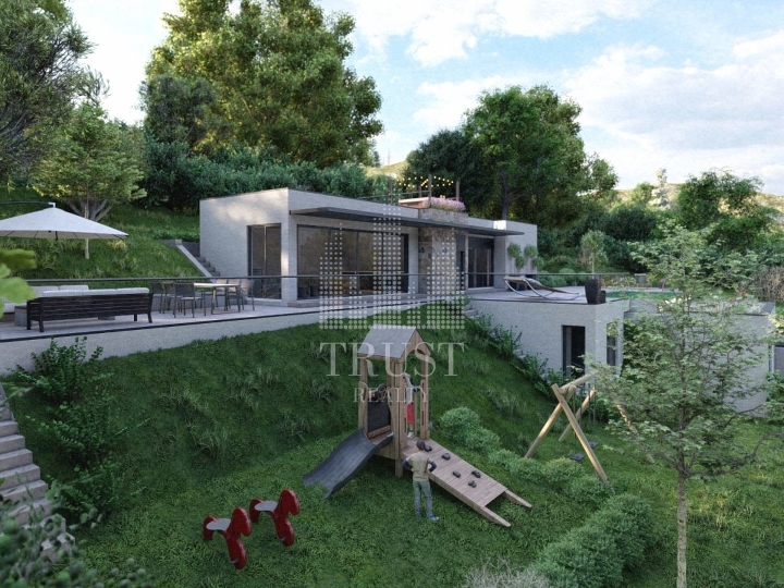 Lovran - građevinsko zemljište 1004 m²