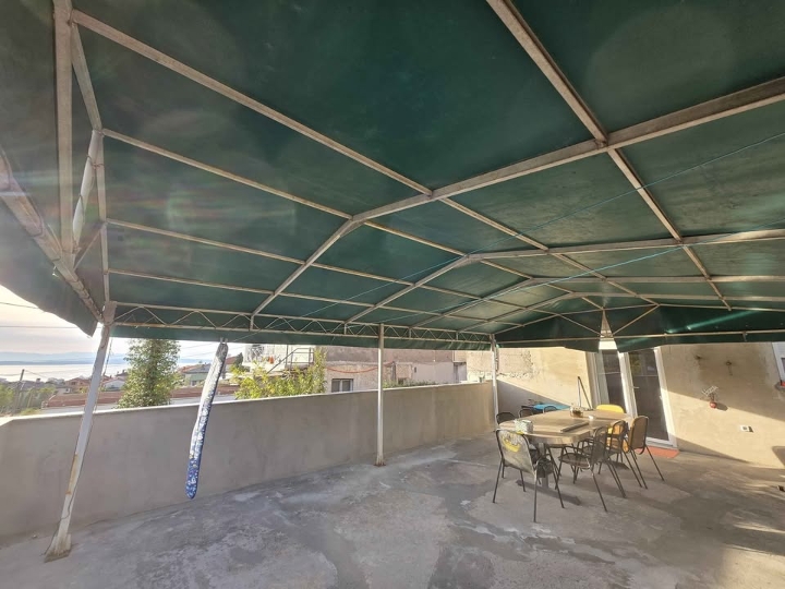 Nadstrešnica 7,5x5 m, s ceradom