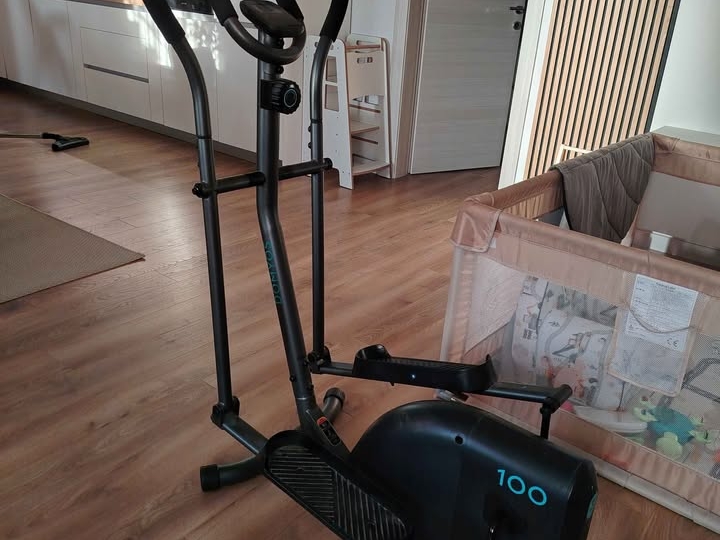 Orbitrek Domyos Essential 100, gotovo nov