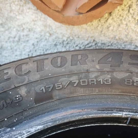Zimske gume 175/70 R13, 4 kom.