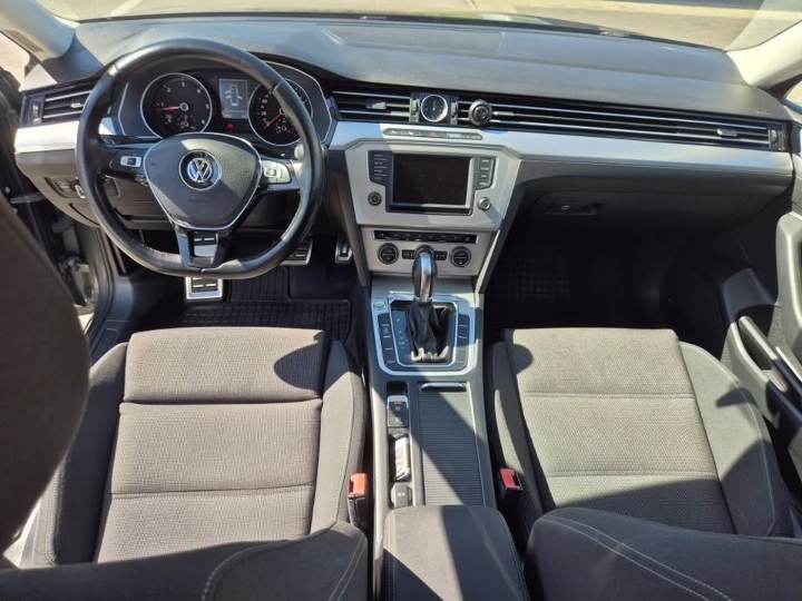 VW Passat B8 2.0 TDI DSG, 180.000 km