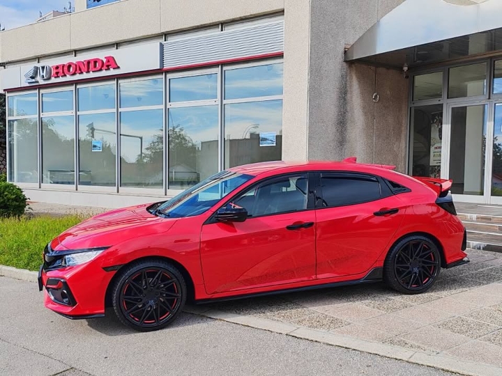 Honda Civic 1.0 VTEC Turbo Sport, 2021. god.