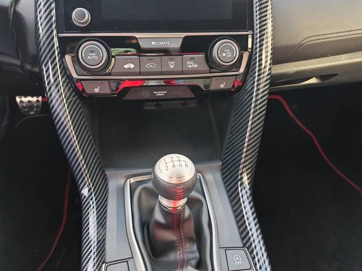 Honda Civic 1.0 VTEC Turbo Sport, 2021. god.