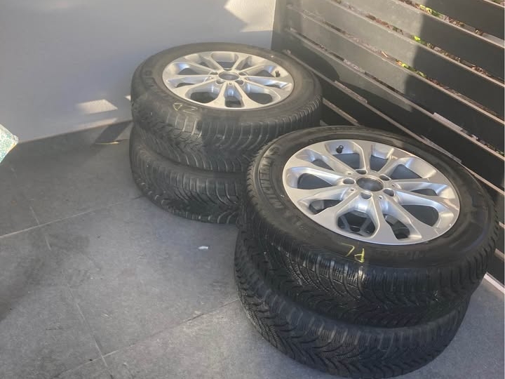 Alu felge s Michelin gumama, 4 kom.